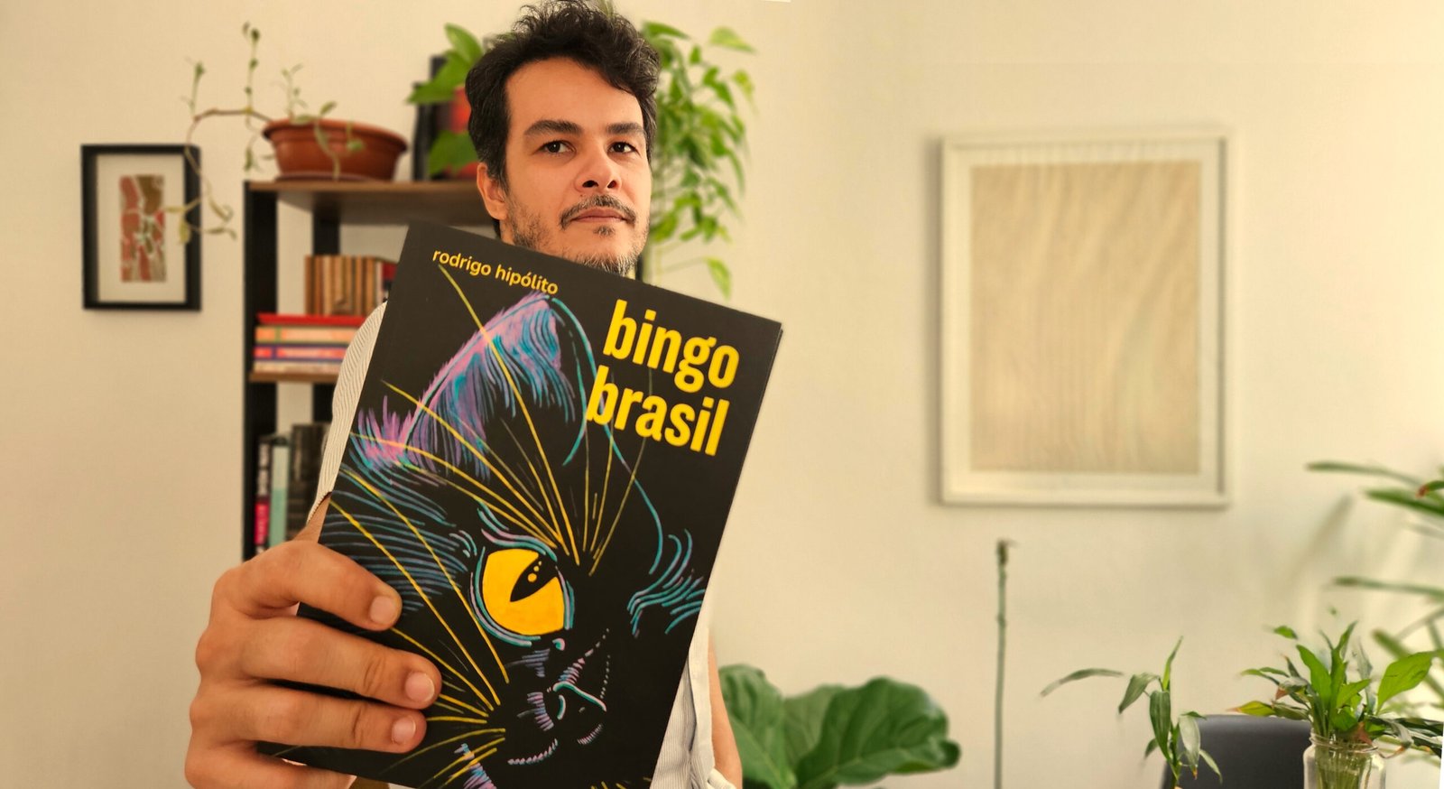 Bate-papo sobre o livro Bingo Brasil reúne escritor e editora em Vitória