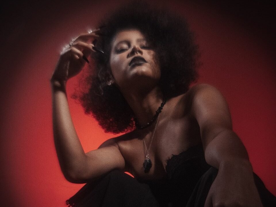 Cantora e compositora capixaba Caju lança seu primeiro EP Visual ‘Turmalina’; confira