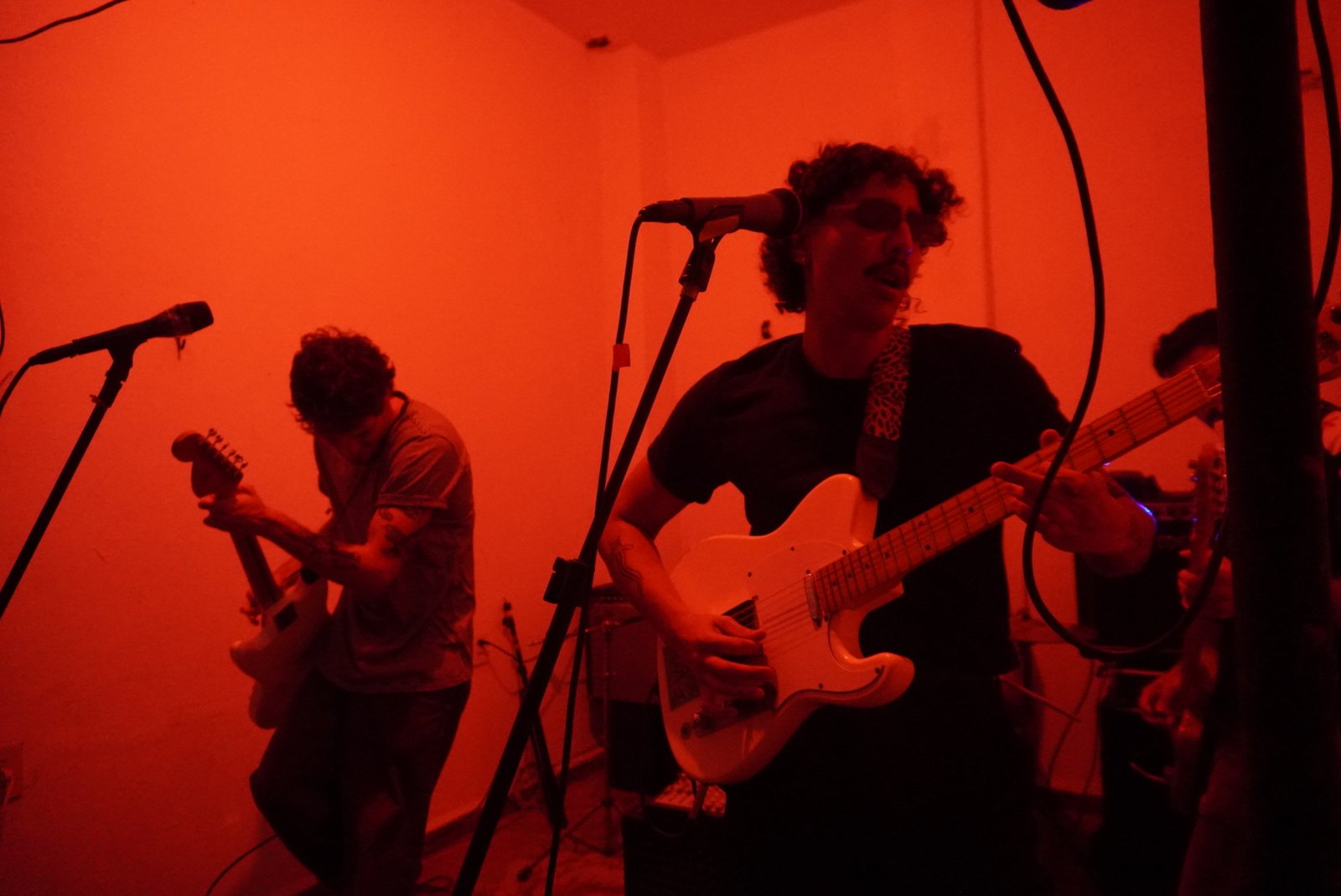 Coletivo de Vila Velha organiza despedida gratuita com show ao vivo e arte local