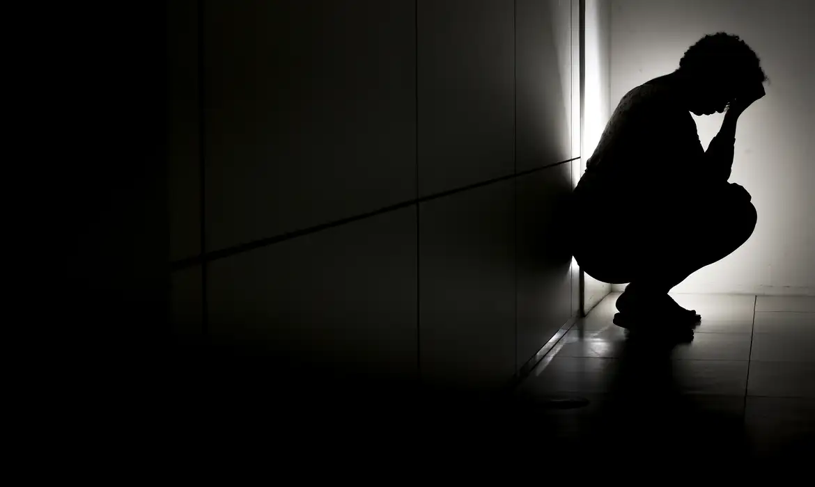 Afastamentos por saúde mental crescem 158,9% no Espírito Santo