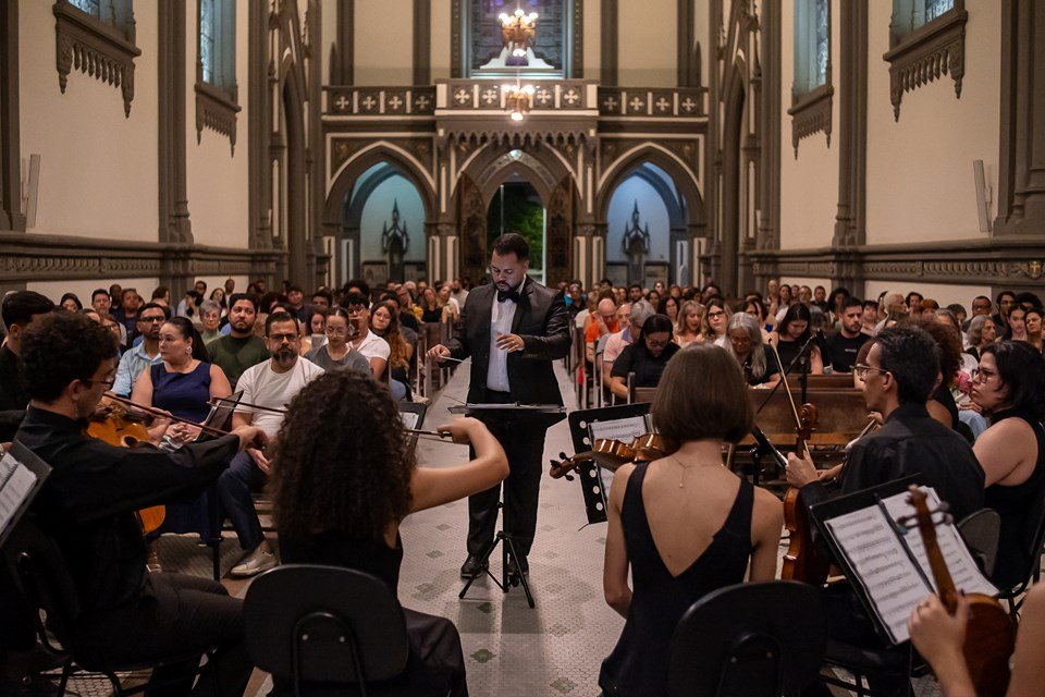Projeto leva orquestra para apresentação na Igreja do Rosário, em Vila Velha