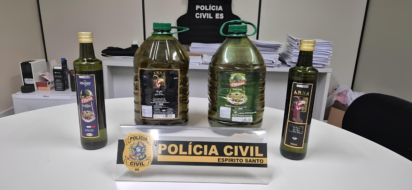 Operação apreende quase 9 mil litros de óleo composto adulterado na Grande Vitória