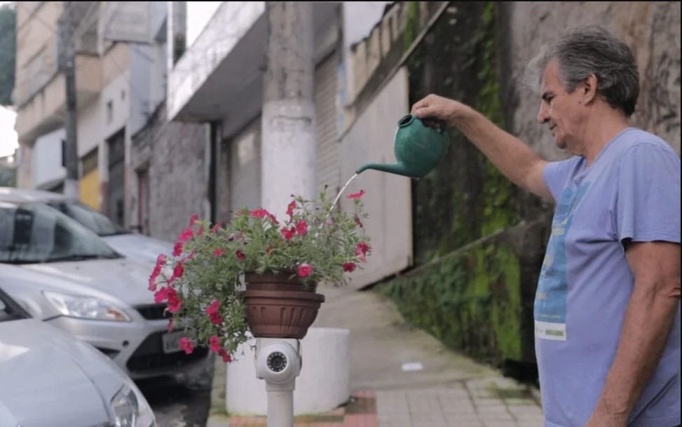 Cineclube exibe documentário sobre cotidiano de ‘personagem’ do Centro de Vitória
