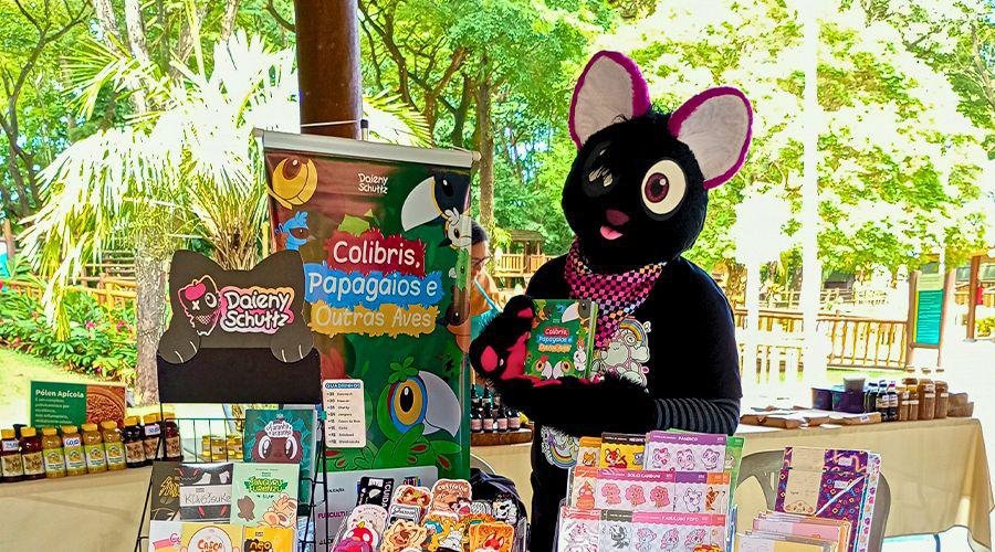Escritora lança livro infantil em Vila Velha sobre as aves da Mata Atlântica do ES