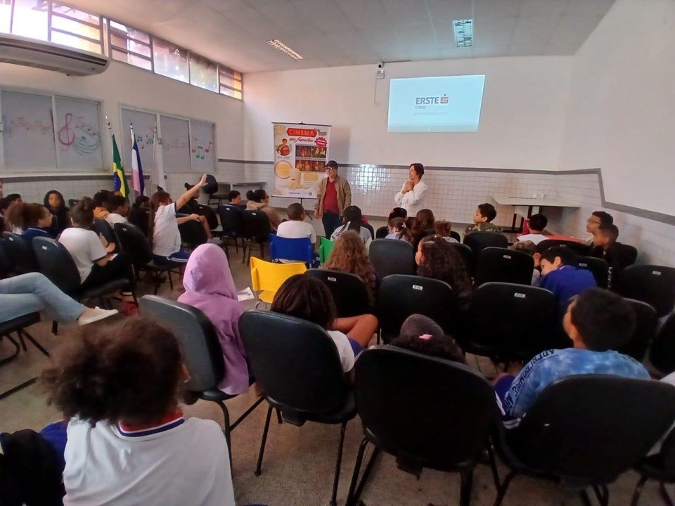 Projeto leva sessões de cinema a comunidades em vulnerabilidade social no ES