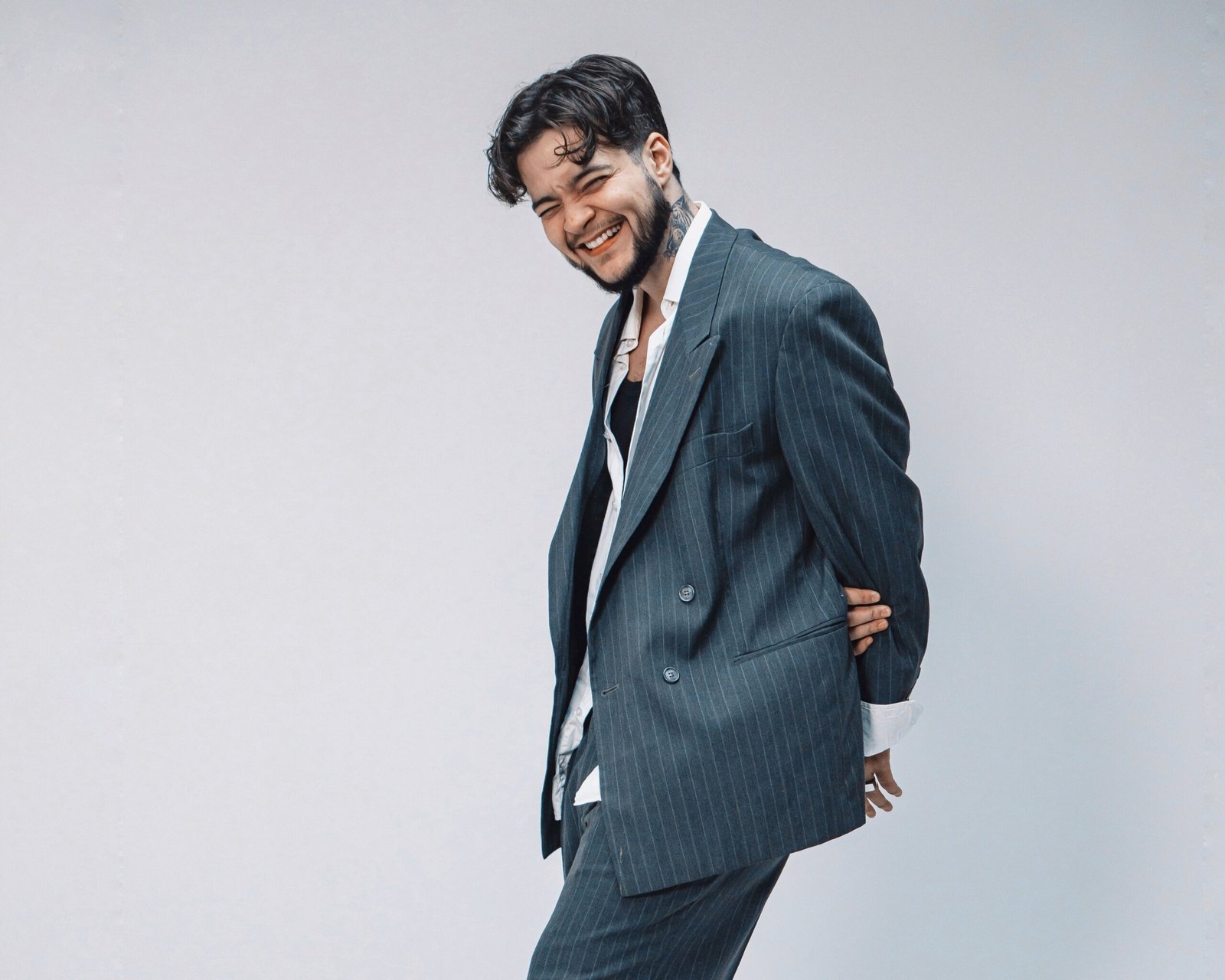 Dan Abranches apresenta novo álbum ‘Agridoce’ em dois shows no Teatro Sesc Glória