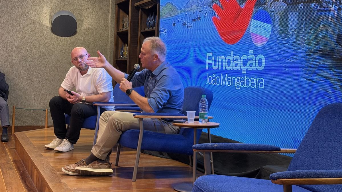 Em evento em Vitória, Casagrande defende novas formas de aproximar jovens da política