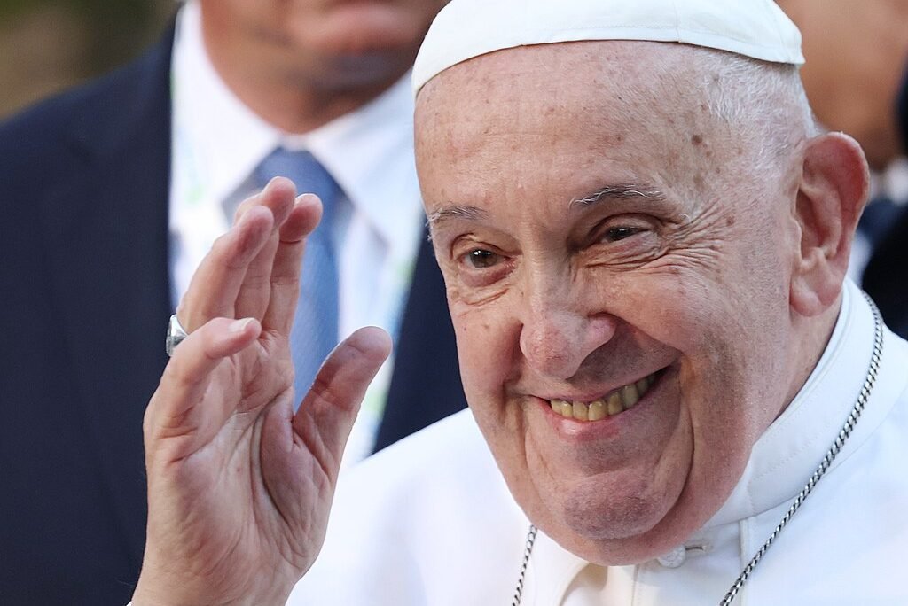 Papa nomeia mulher para chefia de departamento do Vaticano pela 1ª vez