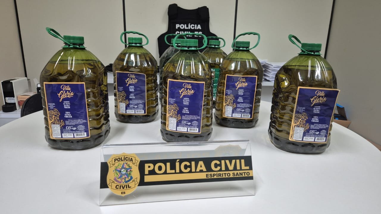 Mais de 4 mil litros de azeite suspeitos de adulteração são apreendidos no ES