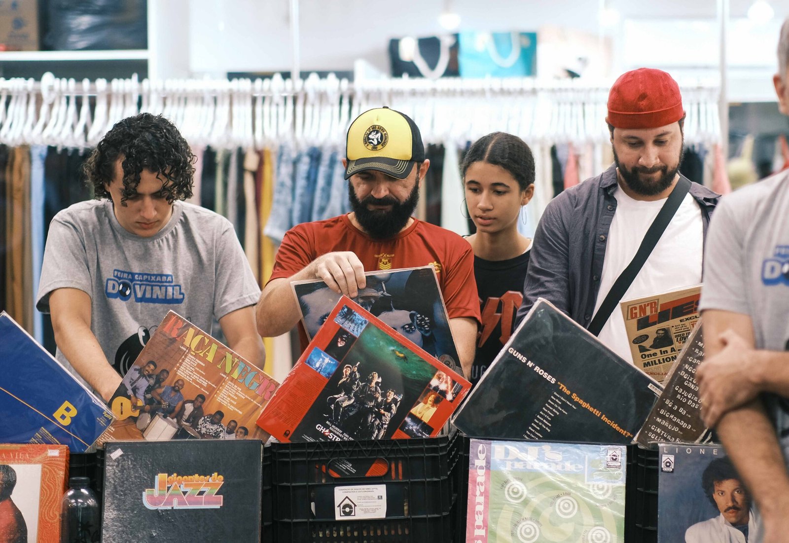 Edição de verão da Feira Capixaba do Vinil acontece neste sábado (31), em Vitória